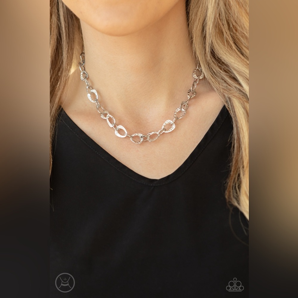 Silver chain link choker